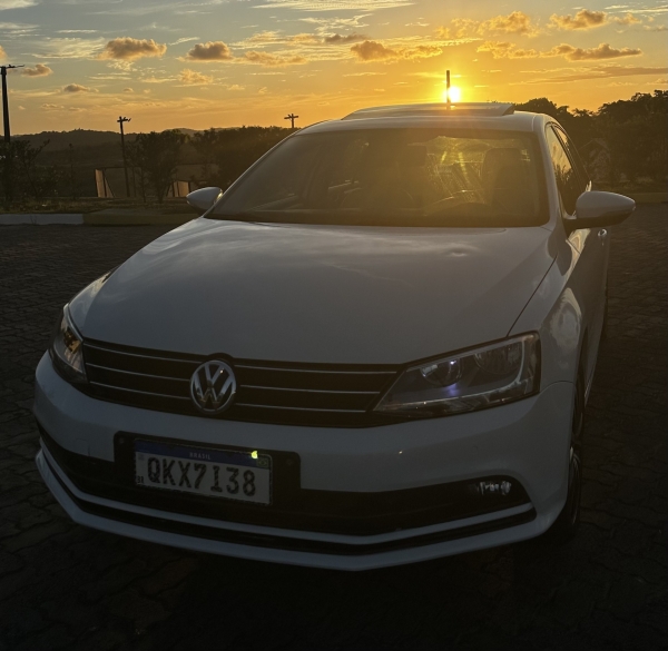 JETTA 2016 ou 50.000,00 MIL